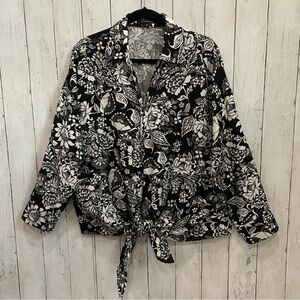 Calessa Shirt Top Women XL Tie Front Floral Print Button Up Black White Roll Tab